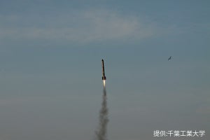 千葉工大ら、洋上からの小型ロケット打ち上げに成功