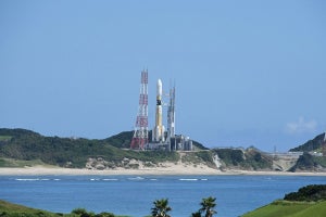 H-IIBロケット8号機、打ち上げを中止 - 移動発射台から火災が発生