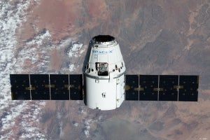 スペースX、最後の第1世代「ドラゴン」補給船を打ち上げ - 今秋には新型機