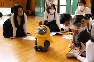 LOVOTとプログラミング授業！小学校で実証実験、どんな動きを見せた？