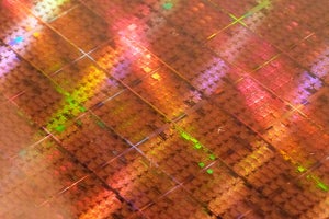 Intelの2020年第3四半期決算は減収減益、外部生産委託は2021年初頭に判断へ