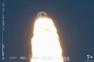 米ブルー・オリジンの宇宙船、無人飛行で打ち上げ失敗 - 脱出装置で無事回収