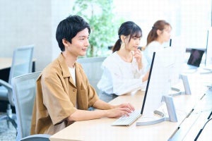 20代の7割が「社会人になってからエンジニアを目指すのは難しい」