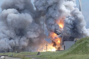 イプシロンSロケット第2段の爆発は後方側で発生、原因は2つに絞り込み