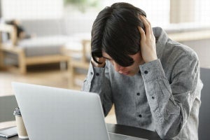 約半数が「プログラミング学習中に挫折」、最大の要因は「時間を確保できなかった」