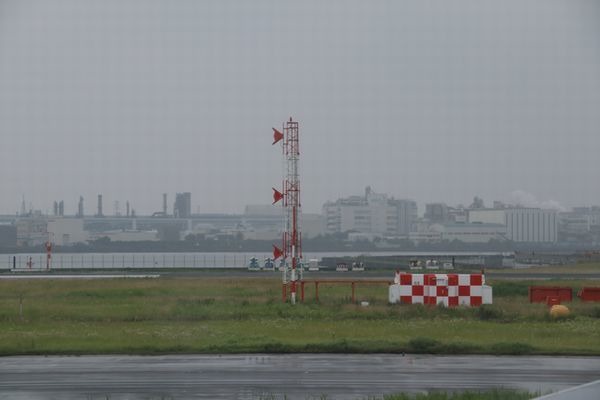 航空機の技術とメカニズムの裏側 第128回 飛行機の安全対策(6)手動がいいのか、自動がいいのか