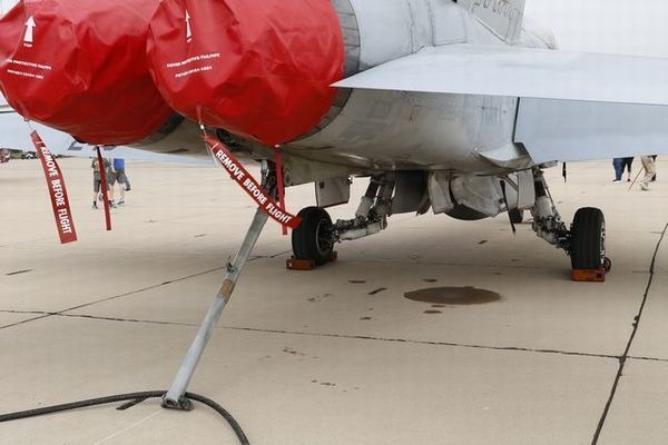 航空機の技術とメカニズムの裏側 第154回 地上での飛行機のハンドリング(7)艦上でのハンドリング(2)