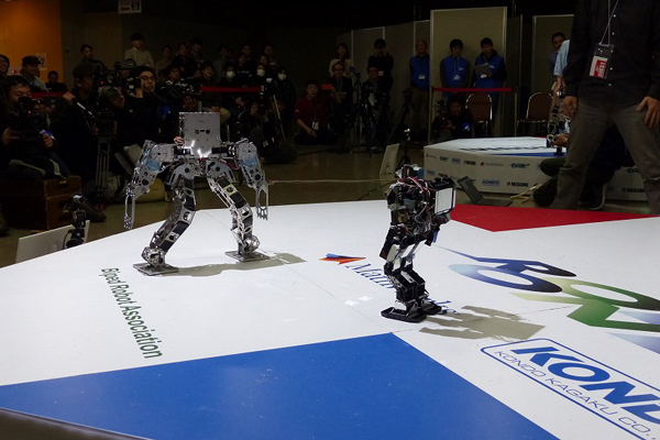 自律ロボットバトルに挑戦してみた 第4回 バトルのアルゴリズムと大会の結果