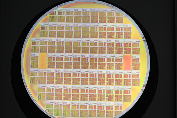 吉川明日論の半導体放談 第15回 3DプリンタとFPGAとデジタルとアナログ