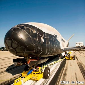 謎に包まれた米空軍の宇宙往還機X-37B - その虚構と真実 第1回 米空軍の無人スペースシャトル「X-37B」とは?